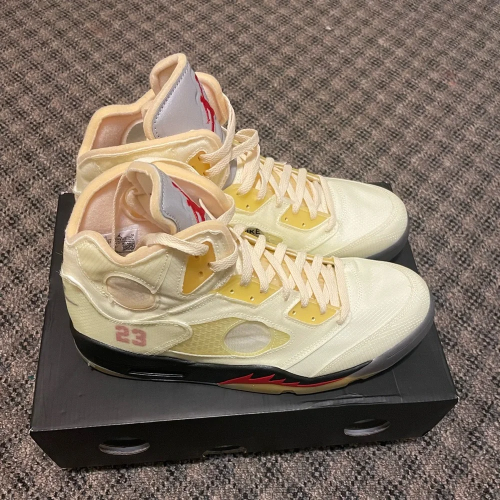 Off White Jordan 5 - Picture 3 of 7